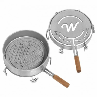 Kalaud Watta Roofus Pro with a pen